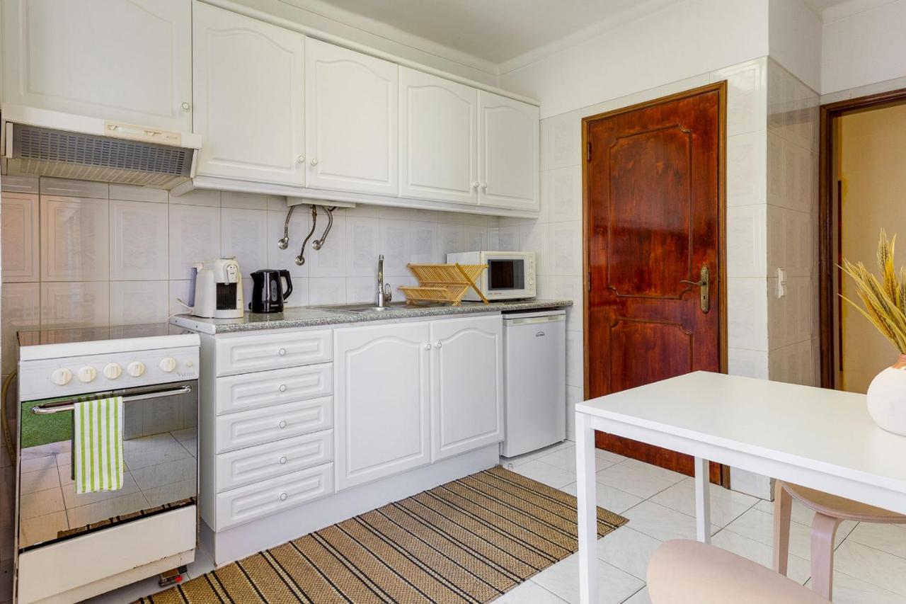 1Br Infante Flat In Quarteira By Lovelystay 外观 照片