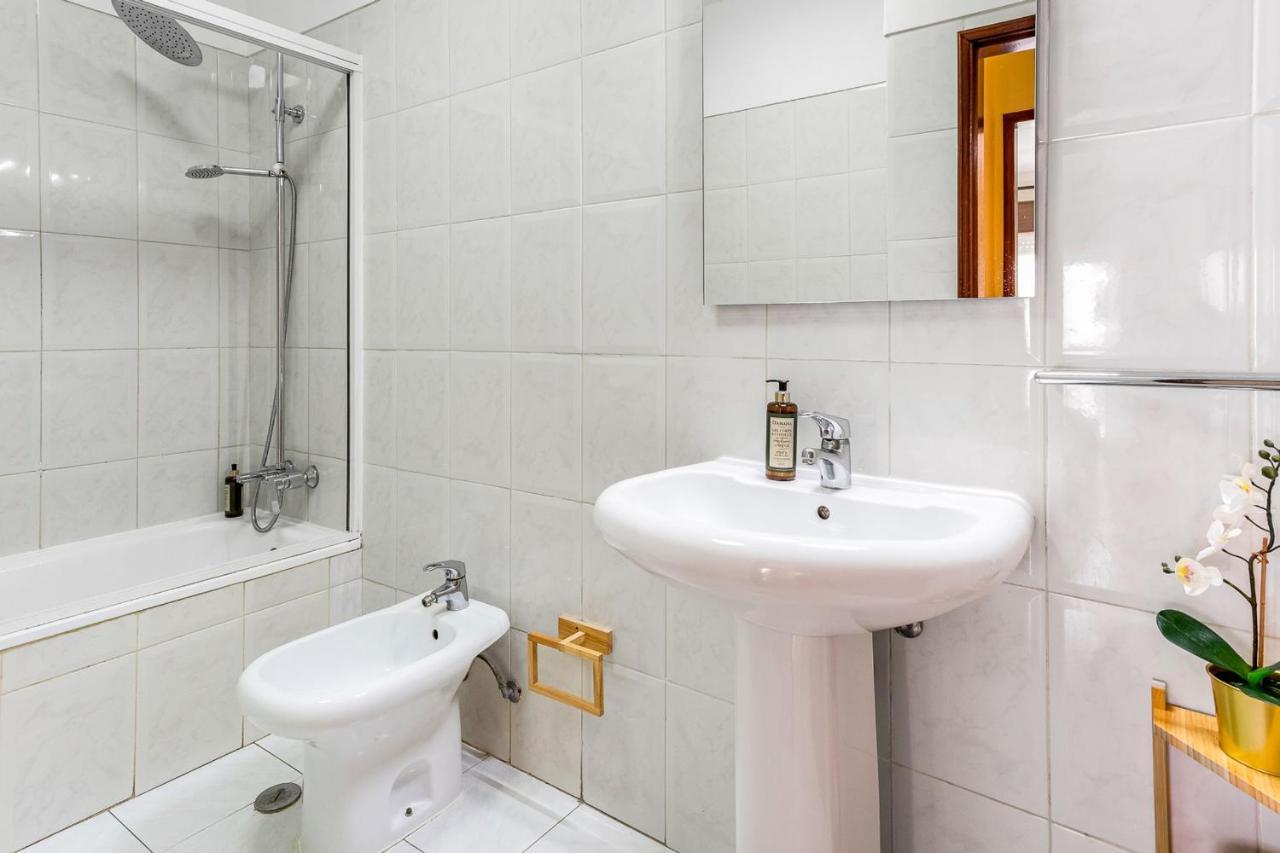 1Br Infante Flat In Quarteira By Lovelystay 外观 照片